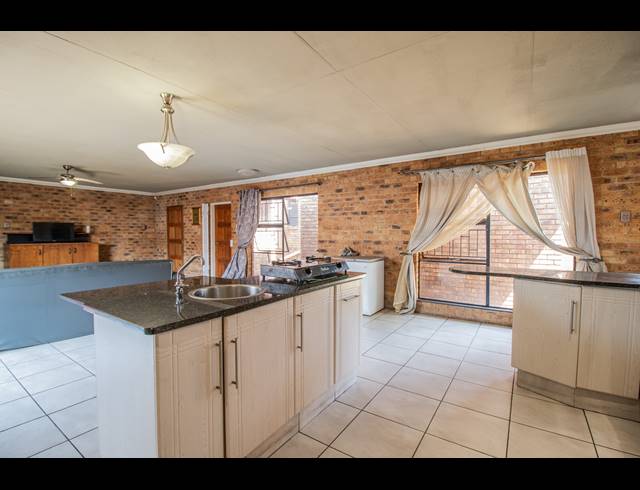 9 BEDROOM FREEHOLD FOR SALE IN RAVENSWOOD